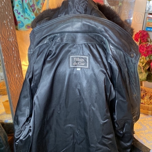 🌷Village du Cuir🌷 Vintage Black Leather Coat With Brown Faux Fur Trim Hood - Picture 13 of 13